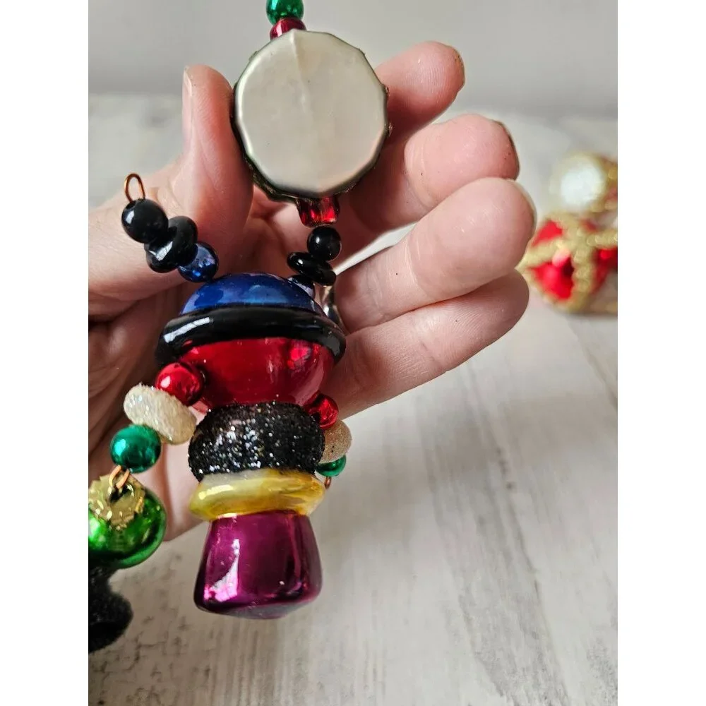unbranded pictured beaded upside